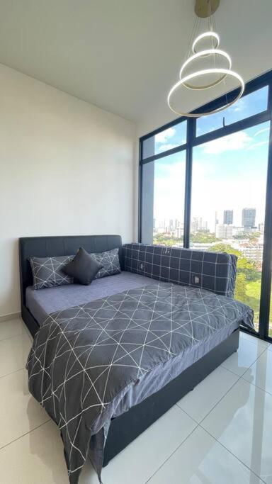 Beacon Suites With Infinity Pool At Georgetown By Wl Exterior foto
